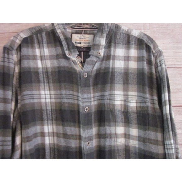 On The Road Slim Fit  Size X Large Button Down Shirt  Long Sleeve Plaid - Picture 3 of 5